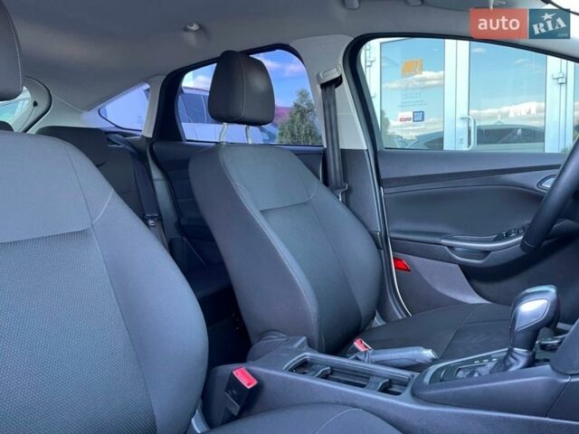 Білий Форд Фокус, об'ємом двигуна 1.6 л та пробігом 141 тис. км за 9500 $, фото 53 на Automoto.ua