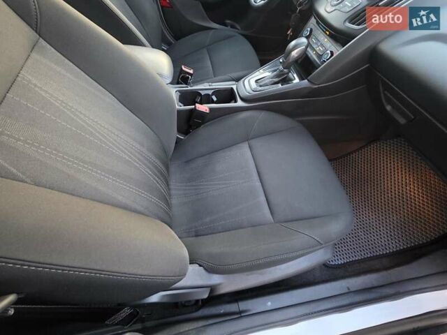 Белый Форд Фокус, объемом двигателя 2 л и пробегом 149 тыс. км за 7650 $, фото 32 на Automoto.ua