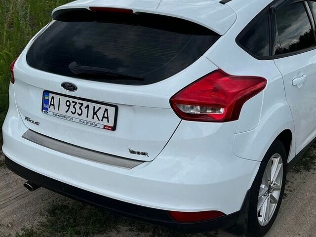 Білий Форд Фокус, об'ємом двигуна 1.6 л та пробігом 127 тис. км за 13300 $, фото 15 на Automoto.ua