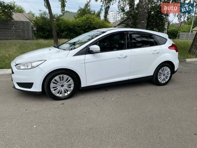 Белый Форд Фокус, объемом двигателя 1.6 л и пробегом 106 тыс. км за 12900 $, фото 10 на Automoto.ua