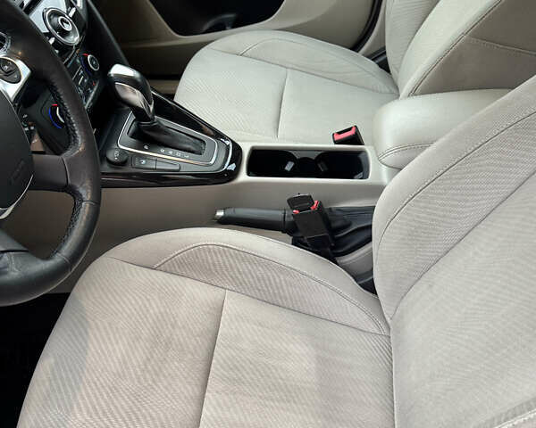 Белый Форд Фокус, объемом двигателя 0 л и пробегом 74 тыс. км за 9999 $, фото 54 на Automoto.ua