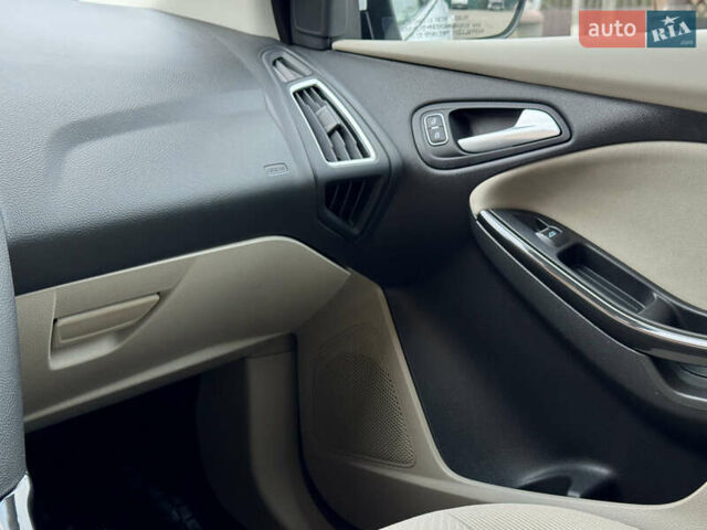 Белый Форд Фокус, объемом двигателя 0 л и пробегом 74 тыс. км за 9999 $, фото 74 на Automoto.ua