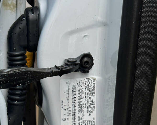 Белый Форд Фокус, объемом двигателя 0 л и пробегом 74 тыс. км за 9999 $, фото 46 на Automoto.ua