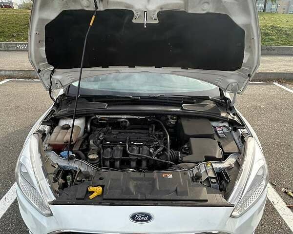 Белый Форд Фокус, объемом двигателя 1.6 л и пробегом 135 тыс. км за 9500 $, фото 20 на Automoto.ua