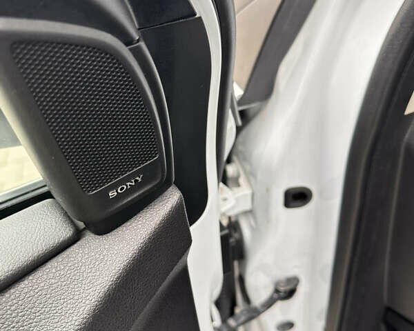 Белый Форд Фокус, объемом двигателя 0 л и пробегом 136 тыс. км за 10750 $, фото 29 на Automoto.ua