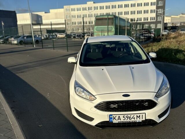 Белый Форд Фокус, объемом двигателя 1.6 л и пробегом 131 тыс. км за 9200 $, фото 3 на Automoto.ua