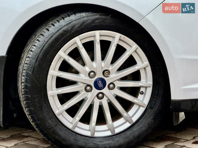 Белый Форд Фокус, объемом двигателя 0 л и пробегом 74 тыс. км за 9999 $, фото 17 на Automoto.ua