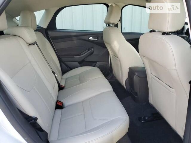 Белый Форд Фокус, объемом двигателя 2 л и пробегом 124 тыс. км за 1800 $, фото 10 на Automoto.ua