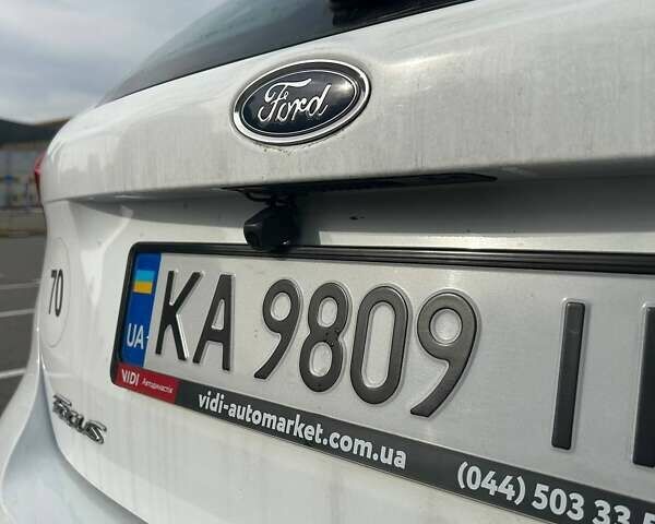 Белый Форд Фокус, объемом двигателя 1.6 л и пробегом 135 тыс. км за 9500 $, фото 9 на Automoto.ua