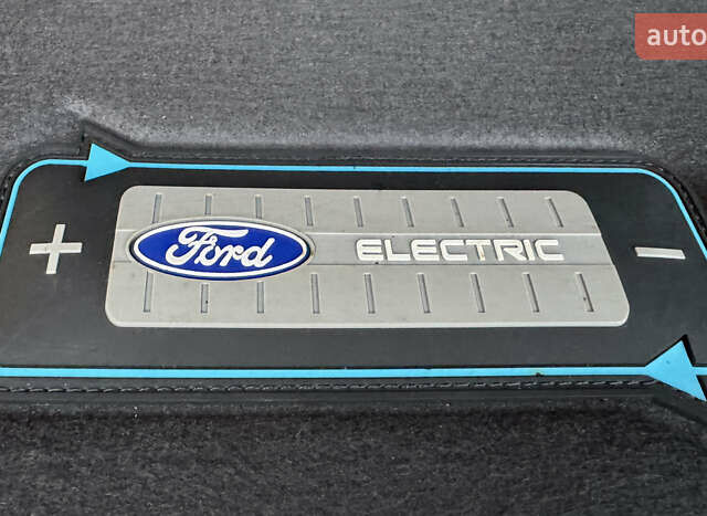 Белый Форд Фокус, объемом двигателя 0 л и пробегом 74 тыс. км за 9999 $, фото 81 на Automoto.ua