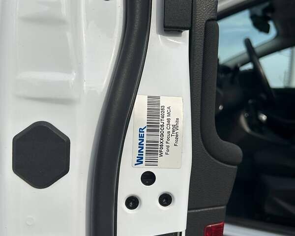 Белый Форд Фокус, объемом двигателя 1.6 л и пробегом 135 тыс. км за 9500 $, фото 11 на Automoto.ua