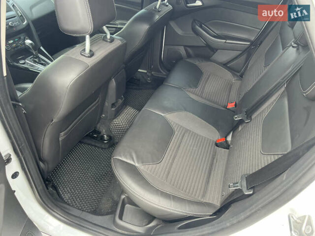 Белый Форд Фокус, объемом двигателя 0 л и пробегом 111 тыс. км за 12500 $, фото 30 на Automoto.ua