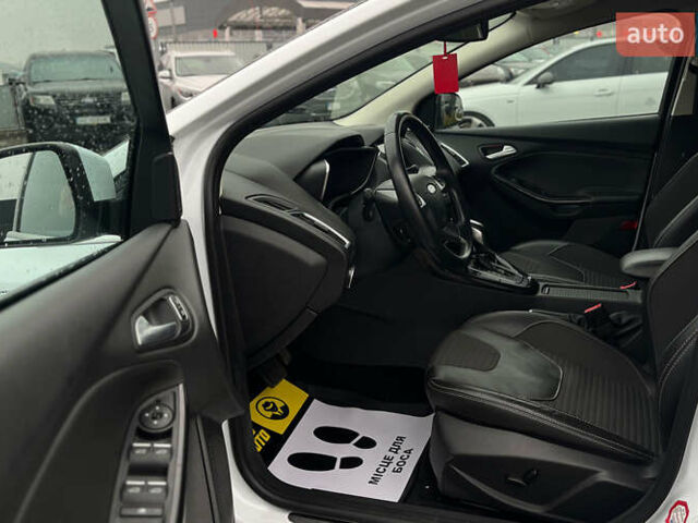 Белый Форд Фокус, объемом двигателя 0 л и пробегом 136 тыс. км за 11800 $, фото 25 на Automoto.ua