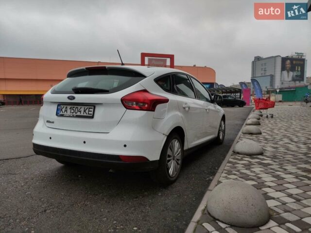 Белый Форд Фокус, объемом двигателя 1.6 л и пробегом 153 тыс. км за 9600 $, фото 3 на Automoto.ua
