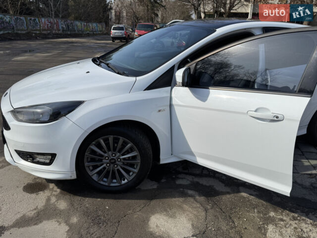 Білий Форд Фокус, об'ємом двигуна 1.5 л та пробігом 205 тис. км за 9800 $, фото 16 на Automoto.ua