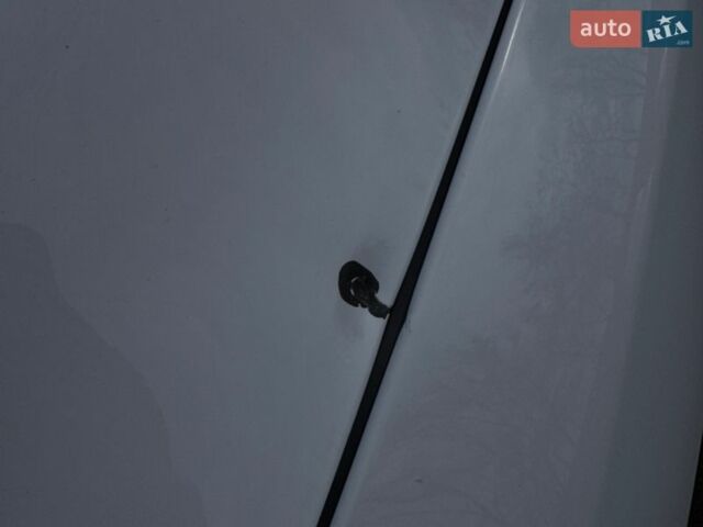 Белый Форд Фокус, объемом двигателя 1.5 л и пробегом 142 тыс. км за 15000 $, фото 50 на Automoto.ua