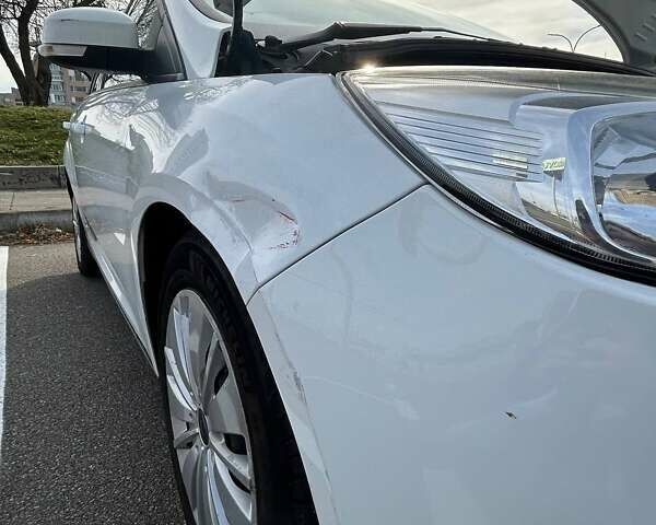 Белый Форд Фокус, объемом двигателя 1.6 л и пробегом 135 тыс. км за 9500 $, фото 26 на Automoto.ua