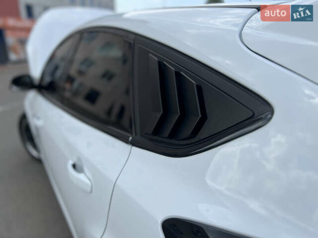 Белый Форд Фокус, объемом двигателя 0 л и пробегом 111 тыс. км за 12500 $, фото 11 на Automoto.ua