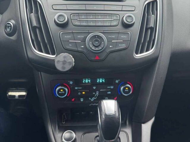 Білий Форд Фокус, об'ємом двигуна 1.5 л та пробігом 223 тис. км за 11800 $, фото 18 на Automoto.ua