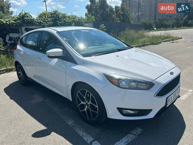 Белый Форд Фокус, объемом двигателя 2 л и пробегом 71 тыс. км за 13365 $, фото 7 на Automoto.ua