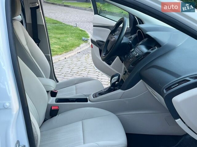 Білий Форд Фокус, об'ємом двигуна 2 л та пробігом 87 тис. км за 8500 $, фото 8 на Automoto.ua