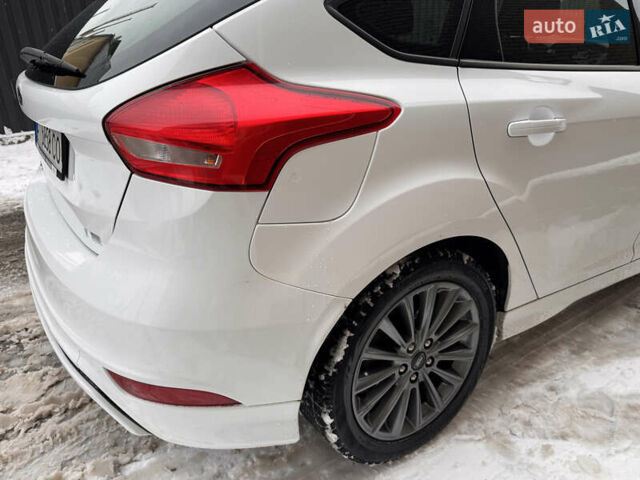 Білий Форд Фокус, об'ємом двигуна 1.5 л та пробігом 223 тис. км за 11800 $, фото 9 на Automoto.ua