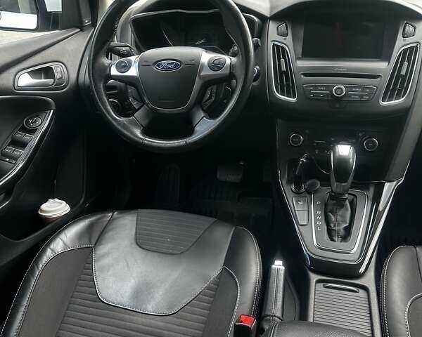 Белый Форд Фокус, объемом двигателя 0 л и пробегом 135 тыс. км за 12200 $, фото 9 на Automoto.ua