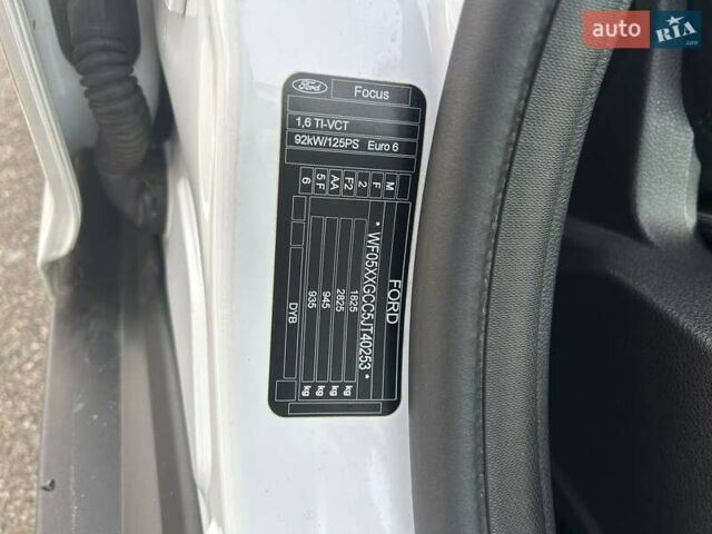 Белый Форд Фокус, объемом двигателя 1.6 л и пробегом 135 тыс. км за 9500 $, фото 31 на Automoto.ua