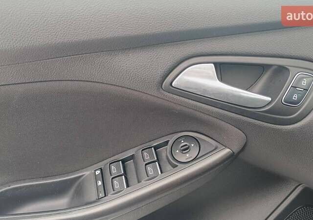 Білий Форд Фокус, об'ємом двигуна 1.6 л та пробігом 221 тис. км за 8200 $, фото 12 на Automoto.ua