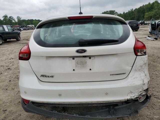 Білий Форд Фокус, об'ємом двигуна 0 л та пробігом 77 тис. км за 900 $, фото 5 на Automoto.ua