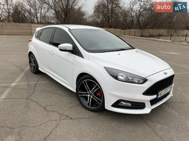 Белый Форд Фокус, объемом двигателя 2 л и пробегом 125 тыс. км за 11800 $, фото 15 на Automoto.ua