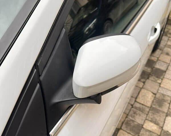 Белый Форд Фокус, объемом двигателя 0 л и пробегом 136 тыс. км за 10750 $, фото 32 на Automoto.ua