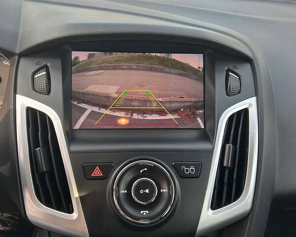 Белый Форд Фокус, объемом двигателя 1.6 л и пробегом 135 тыс. км за 9500 $, фото 13 на Automoto.ua