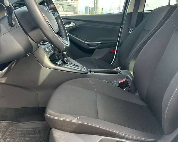 Белый Форд Фокус, объемом двигателя 1.6 л и пробегом 135 тыс. км за 9500 $, фото 29 на Automoto.ua