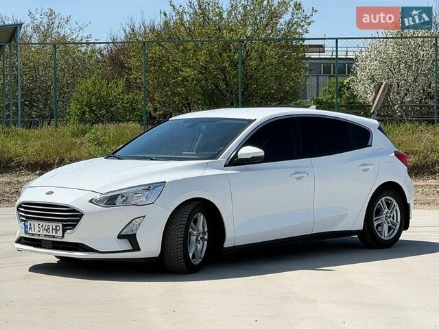 Белый Форд Фокус, объемом двигателя 1.5 л и пробегом 149 тыс. км за 11700 $, фото 4 на Automoto.ua