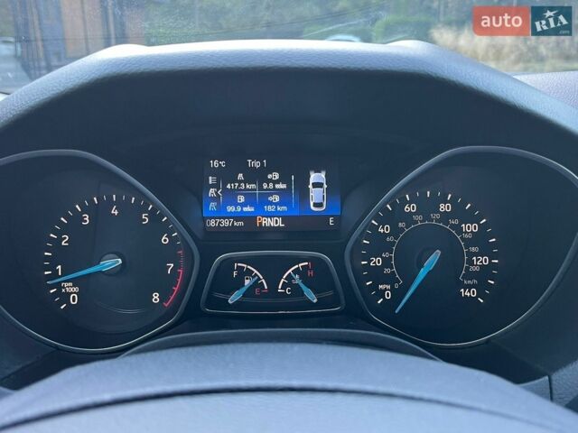 Білий Форд Фокус, об'ємом двигуна 2 л та пробігом 87 тис. км за 8500 $, фото 27 на Automoto.ua