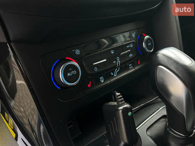 Белый Форд Фокус, объемом двигателя 0 л и пробегом 136 тыс. км за 11800 $, фото 17 на Automoto.ua