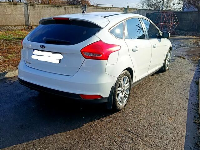 Білий Форд Фокус, об'ємом двигуна 1.6 л та пробігом 112 тис. км за 9000 $, фото 6 на Automoto.ua
