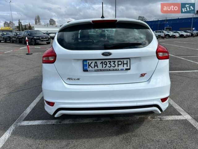 Білий Форд Фокус, об'ємом двигуна 1.5 л та пробігом 146 тис. км за 11000 $, фото 6 на Automoto.ua