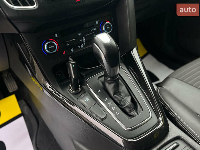 Белый Форд Фокус, объемом двигателя 0 л и пробегом 136 тыс. км за 11800 $, фото 18 на Automoto.ua