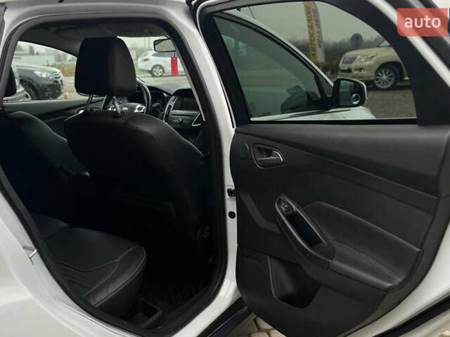 Белый Форд Фокус, объемом двигателя 0 л и пробегом 136 тыс. км за 11800 $, фото 24 на Automoto.ua