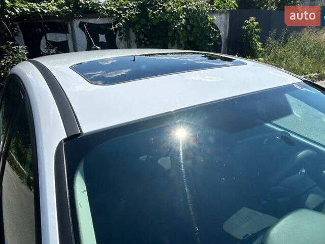 Белый Форд Фокус, объемом двигателя 2 л и пробегом 71 тыс. км за 13365 $, фото 18 на Automoto.ua