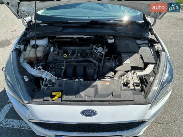 Белый Форд Фокус, объемом двигателя 2 л и пробегом 71 тыс. км за 13365 $, фото 14 на Automoto.ua
