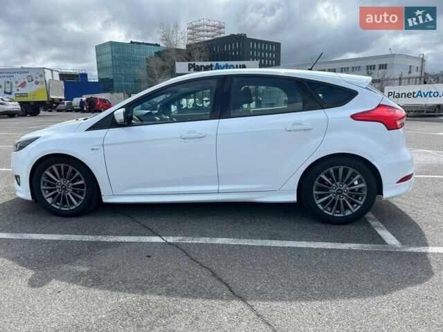 Білий Форд Фокус, об'ємом двигуна 1.5 л та пробігом 146 тис. км за 11000 $, фото 3 на Automoto.ua