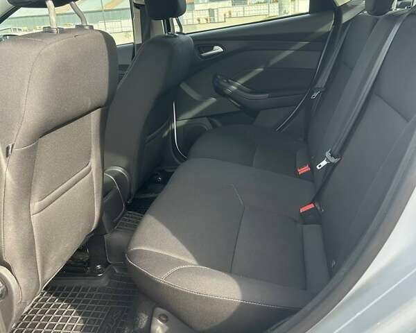 Белый Форд Фокус, объемом двигателя 1.6 л и пробегом 135 тыс. км за 9500 $, фото 28 на Automoto.ua