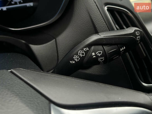 Белый Форд Фокус, объемом двигателя 0 л и пробегом 136 тыс. км за 11800 $, фото 14 на Automoto.ua