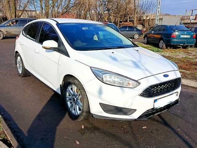 Білий Форд Фокус, об'ємом двигуна 1.6 л та пробігом 112 тис. км за 9000 $, фото 3 на Automoto.ua