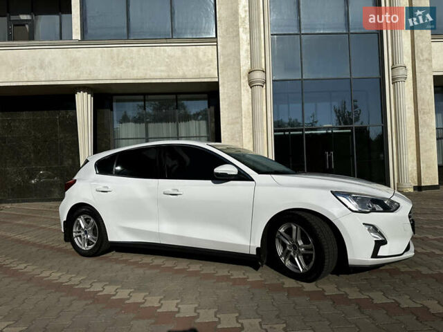 Белый Форд Фокус, объемом двигателя 1.5 л и пробегом 158 тыс. км за 13500 $, фото 8 на Automoto.ua