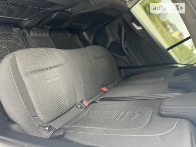 Белый Форд Фокус, объемом двигателя 1.5 л и пробегом 76 тыс. км за 18999 $, фото 24 на Automoto.ua