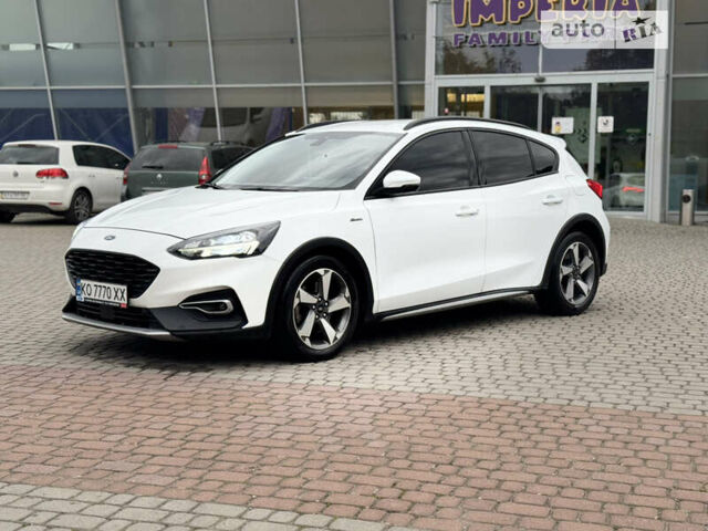 Белый Форд Фокус, объемом двигателя 1.5 л и пробегом 76 тыс. км за 18999 $, фото 2 на Automoto.ua